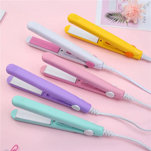 Beauty Tools- Mini Hair Straightener - Flat Iron (Multicolor)